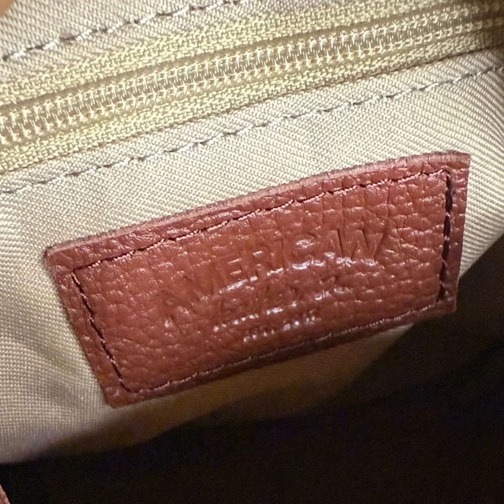 American Leather Co. Cleveland Mini Crossbody bag In Pebble Leather.